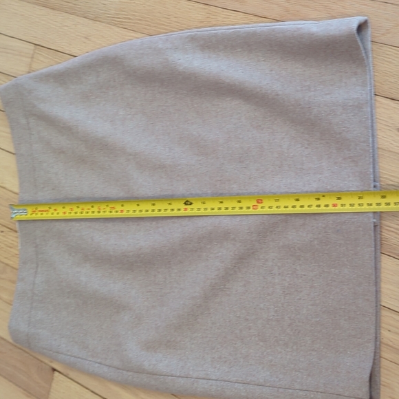 J.Crew wool/viscose pencil skirt 8 - Picture 4 of 7